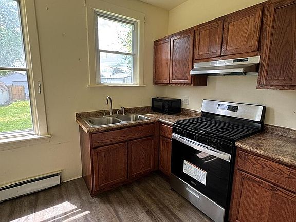 4th image of 115 Shell St