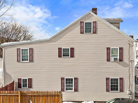 4th image of 817 Grant St