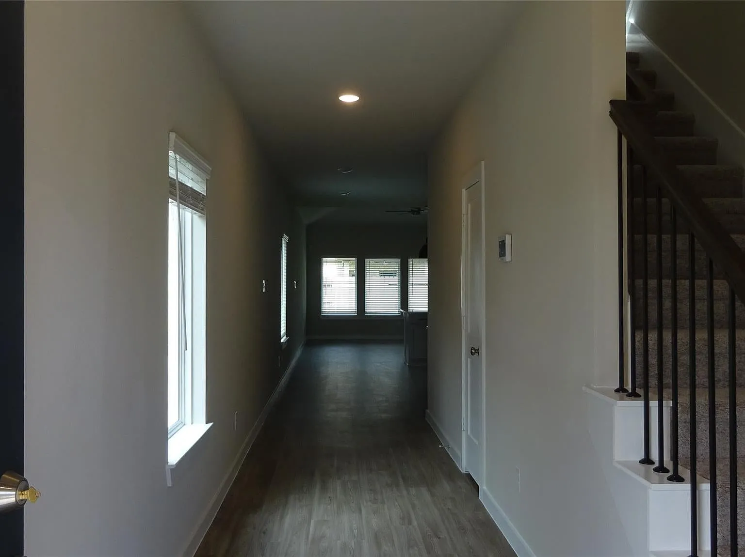 4 bed, 2434 sqft, $3,200 — Photo 4