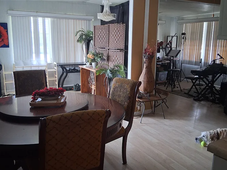497 Ridgewood Ln — Photo 9