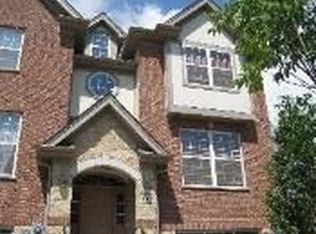 2651 W George St, Chicago, IL 60618