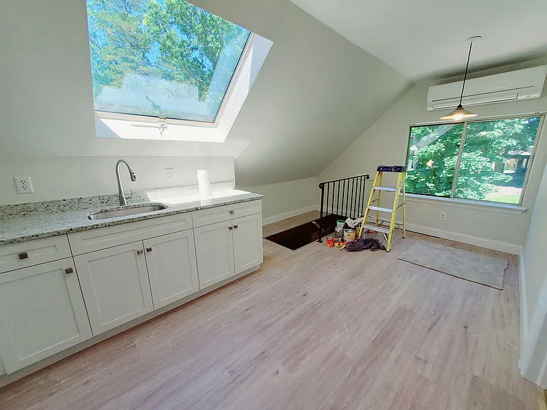 22 Clovelly Rd #3 — Photo 3