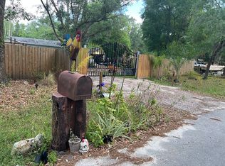 1666 Country Woods Dr, Lakeland, FL 33809