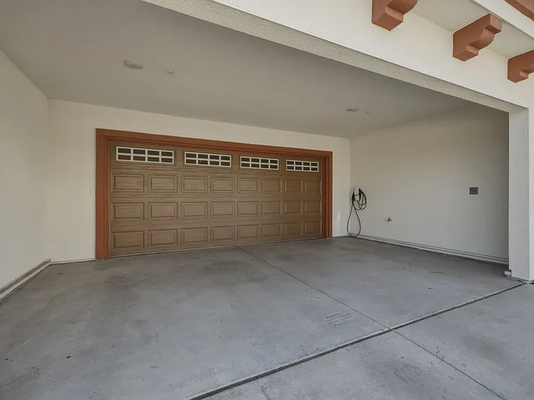 1230 Mateo Miller Cir — Photo 7