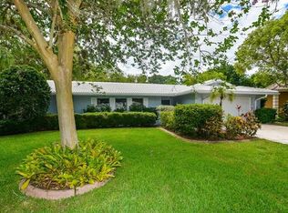 1731 Riviera Cir, Sarasota, FL 34232