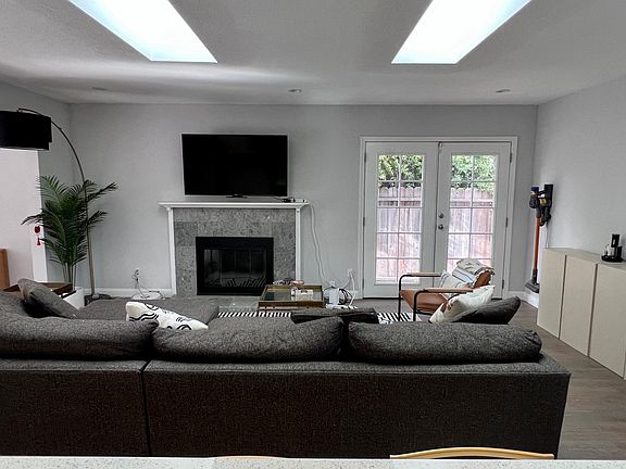 2nd image of 721 San Simeon St