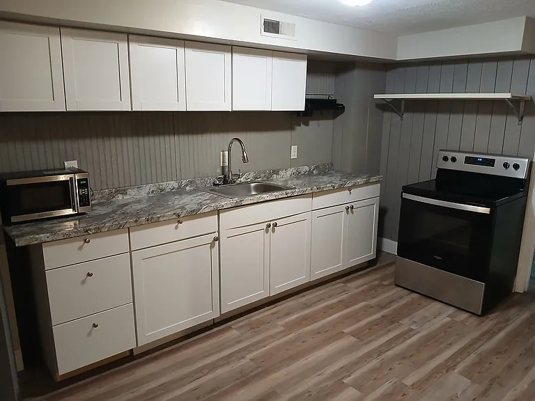 2000 Netherland Inn Rd — Photo 24