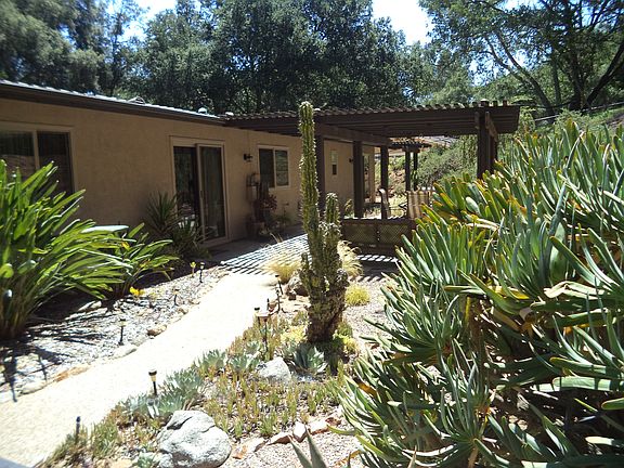 4th image of 26880 Banbury Dr