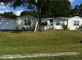 5728 E Lake Fox Dr, Winter Haven, FL 33884