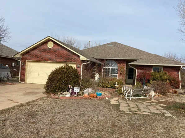 900 Banff Ct, Yukon, OK 73099
