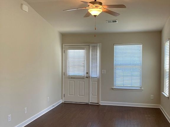 3rd image of 1040 Charlie Daniels Pkwy APT 120