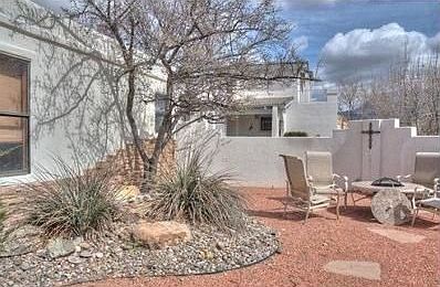 3rd image of 9423 De Vargas Loop NE