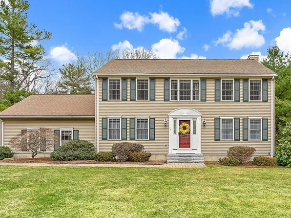 16 Christopher Dr, Grafton, MA 01519