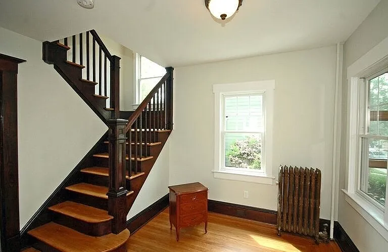 31 Oliver St — Photo 4