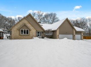 6380 Chatham Way, Eden Prairie, MN 55346