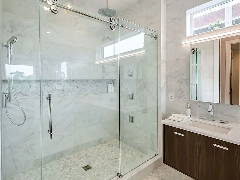 147 S Hancock St — Photo 21