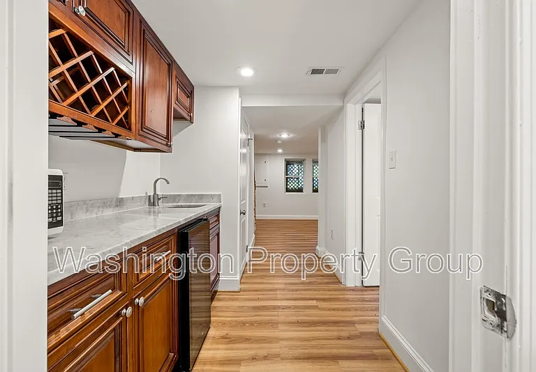 329 18th Pl NE — Photo 28