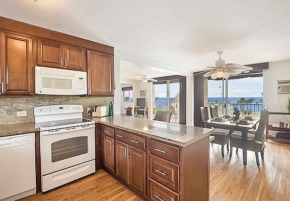 2nd image of 75-5766 Kuakini Hwy APT 706