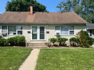 817 N 13th St, Dekalb, IL 60115