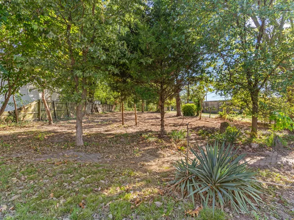 1872 N Boonville Avenue, Springfield, MO 65803