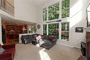 4th image of 39 Vista Dr