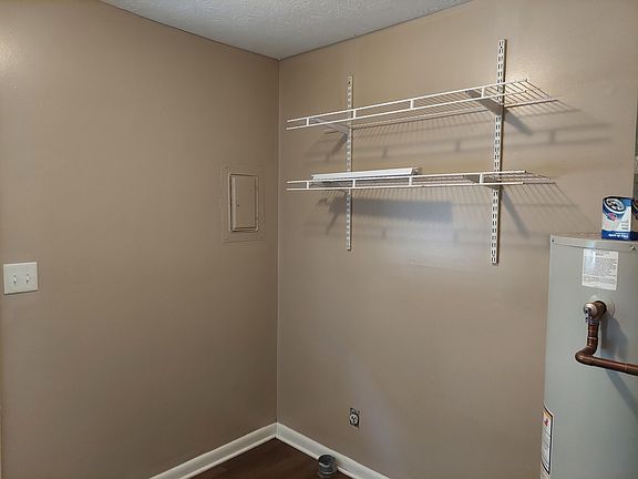 5th image of 1469 Huntsville Dr #A
