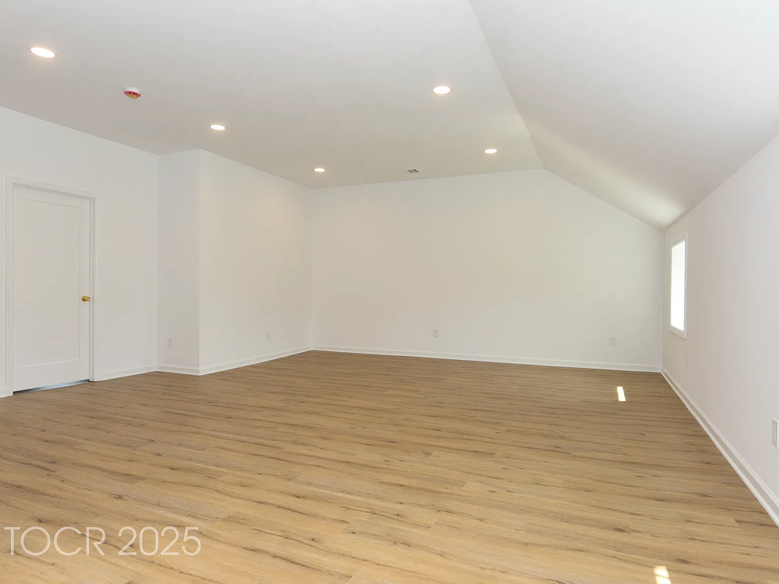 Studio, $2,850 — Photo 2