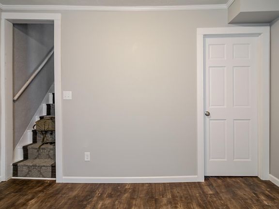 5th image of 922 Lincoln Ave NW