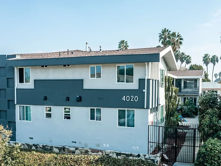 4020 Stevely Ave — Photo 7