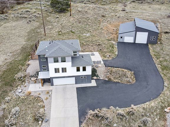 2nd image of 1156 Circle View Dr