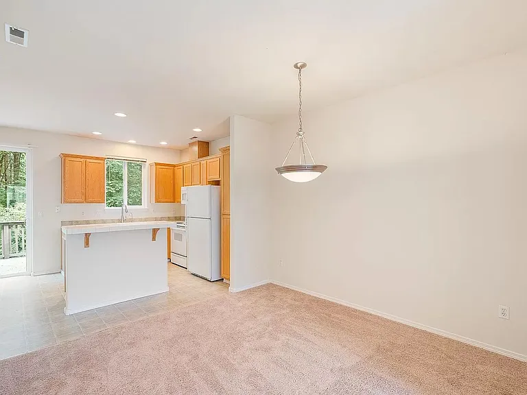 9215 SW Sweek Dr — Photo 9