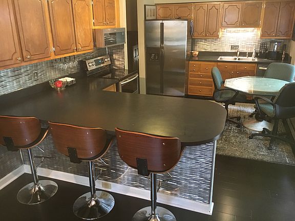 Barstools and breakfast nook