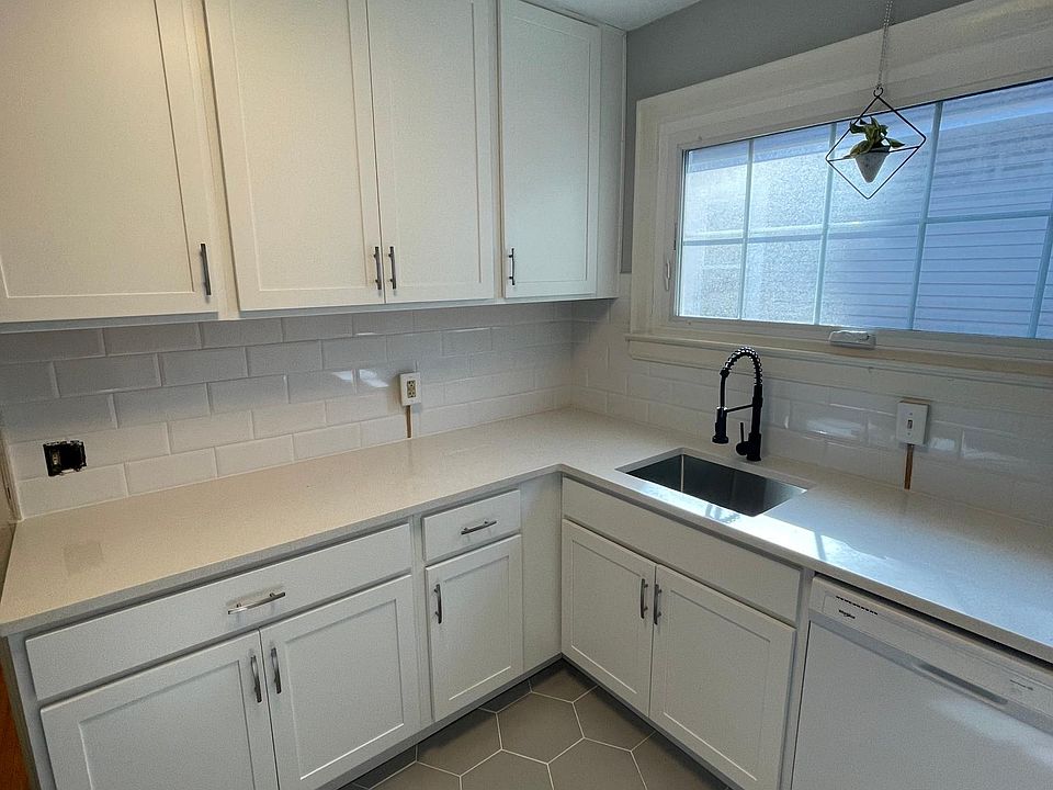 1st image of 361 Cliffside Dr APT C