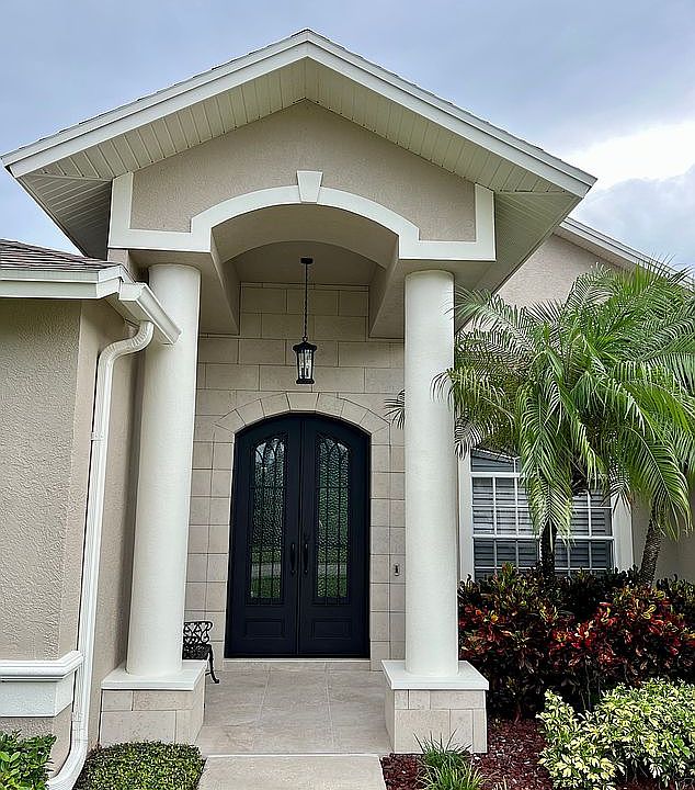 2nd image of 10618 Park Place Dr