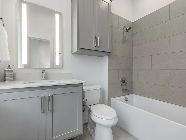 3915 N Hall St #305 — Photo 14