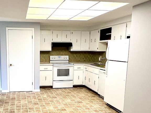 2nd image of 337 Carmen Rd APT 1