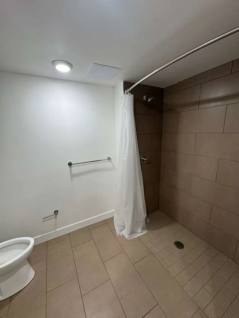 Studio, 330 sqft, $1,800 — Photo 4