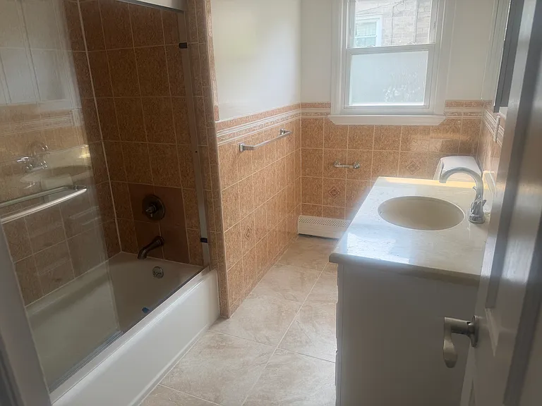 8 Greenwood Rd #1 — Photo 16