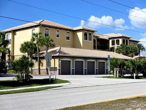 3rd image of 3804 Agualinda Blvd APT 301