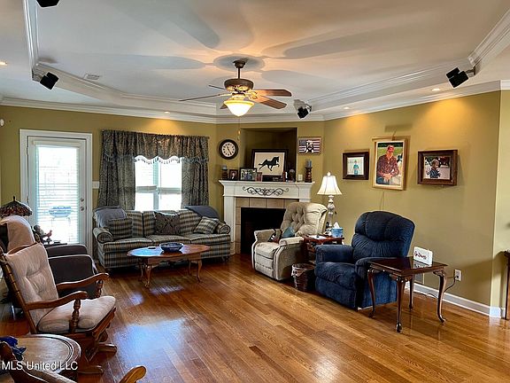 5th image of 1329 Ora Lee Dr
