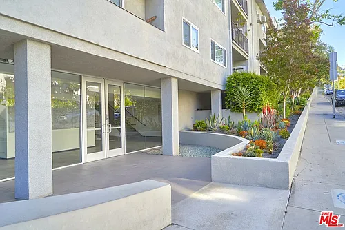 9005 Cynthia St #413 Photo 1