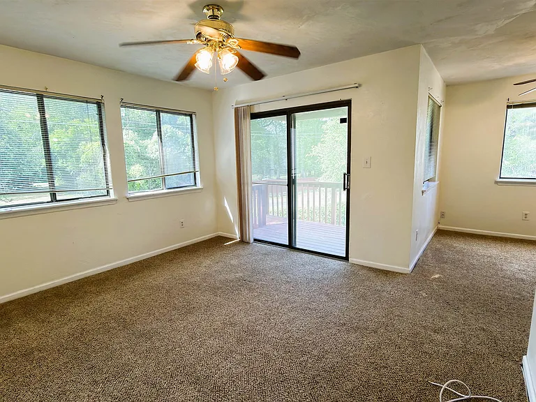 1315 Airport Dr #B02 — Photo 7