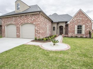 217 Woodhaven Rd, Youngsville, LA 70592