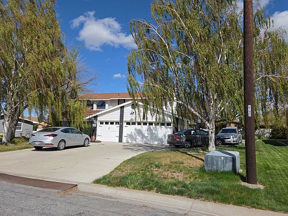 2nd image of 106 Rainbow Cir