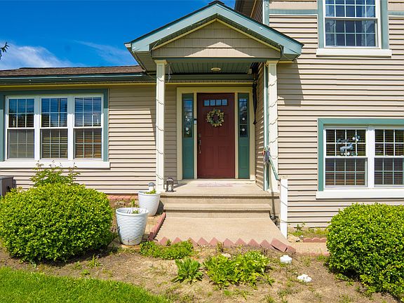 4th image of 2374 Edinboro Rd