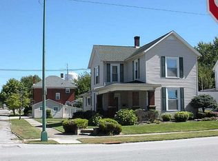502 S Blackhoof St, Wapakoneta, OH 45895