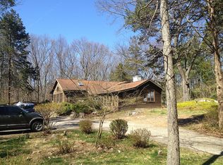 17 Sturges Rd, Newtown, CT 06470