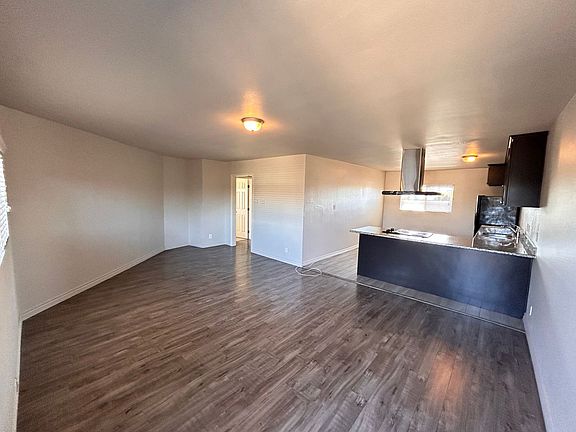 2nd image of 1317 E Alondra Blvd #1317EALONDRA