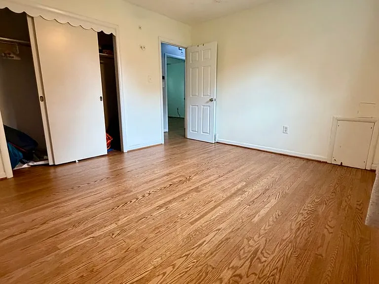300 Winding Way — Photo 18