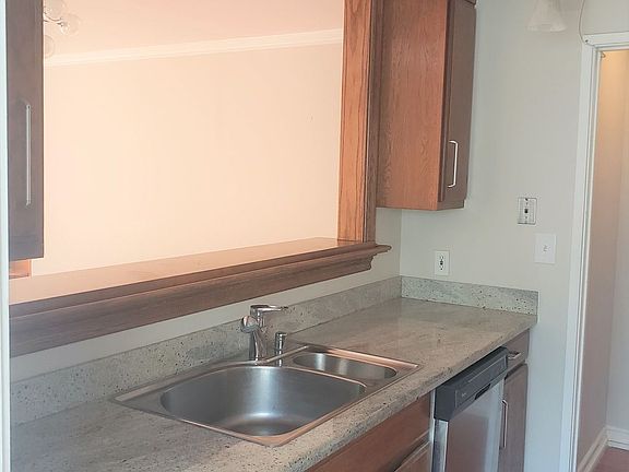 4th image of 1234 Taylor St APT 302